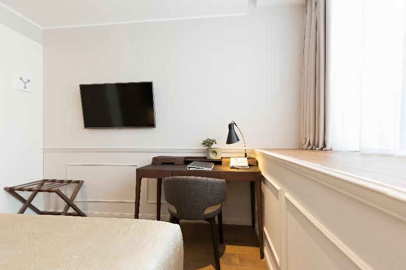 Envoy Hotel Belgrade - Oda