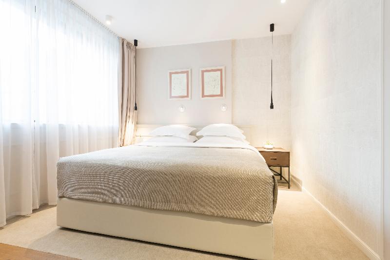 Envoy Hotel Belgrade - Oda