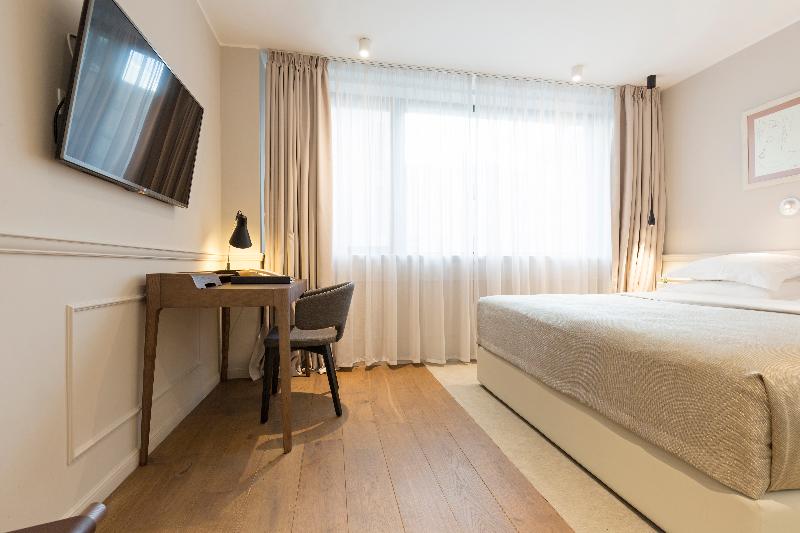 Envoy Hotel Belgrade - Oda