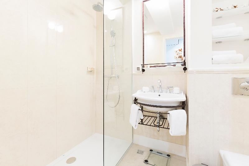 Envoy Hotel Belgrade - Oda