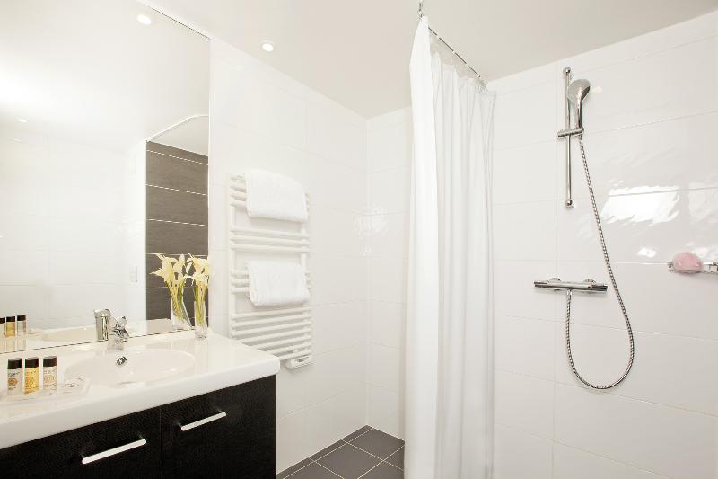 Residhome Nanterre La Defense Hotel - Oda