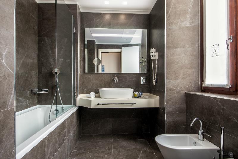 Gioberti Art Hotel - Oda