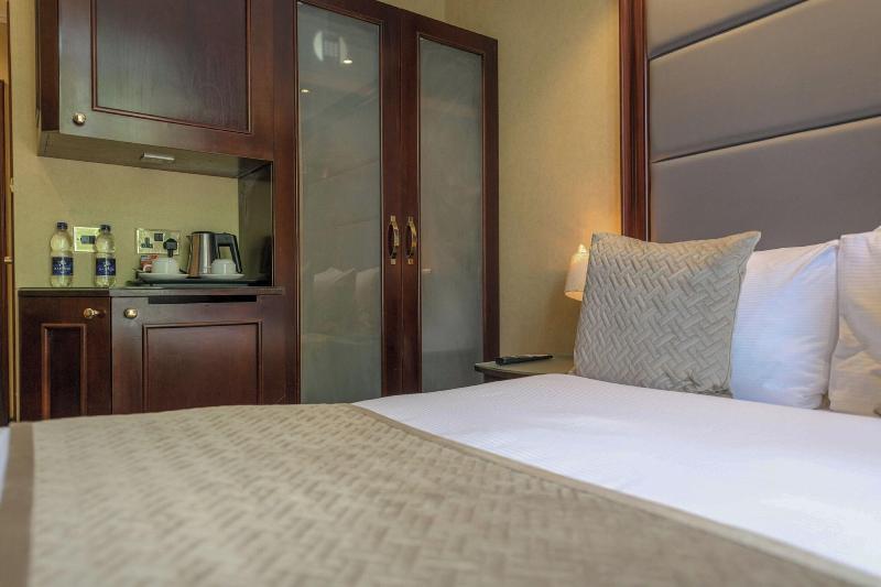 Hyde Park International Member of ParkGrand London - Oda