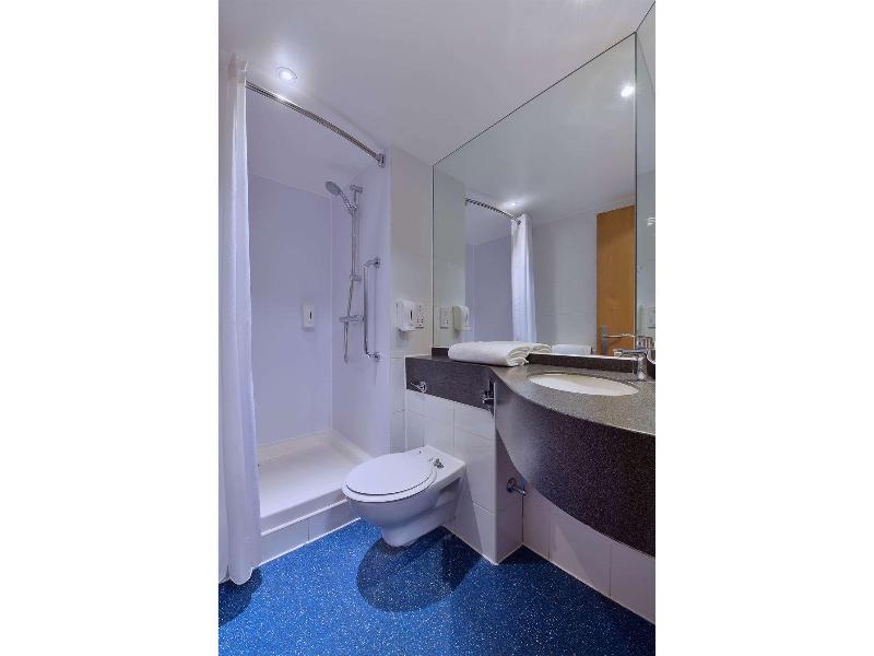 Travelodge London Wembley Hotel - Oda