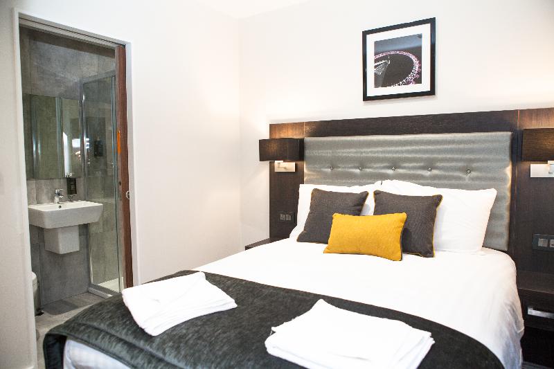 The Tudor Inn Hotel - Oda