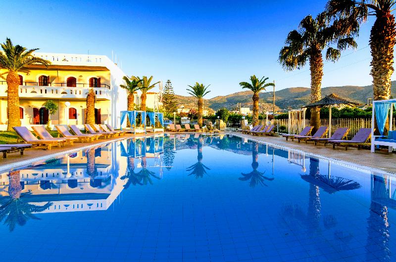 Stelios Gardens - Havuz