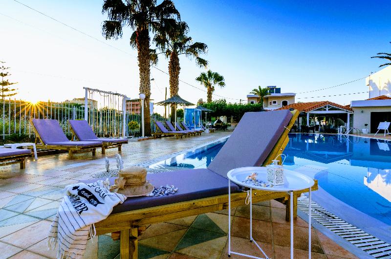Stelios Gardens - Havuz