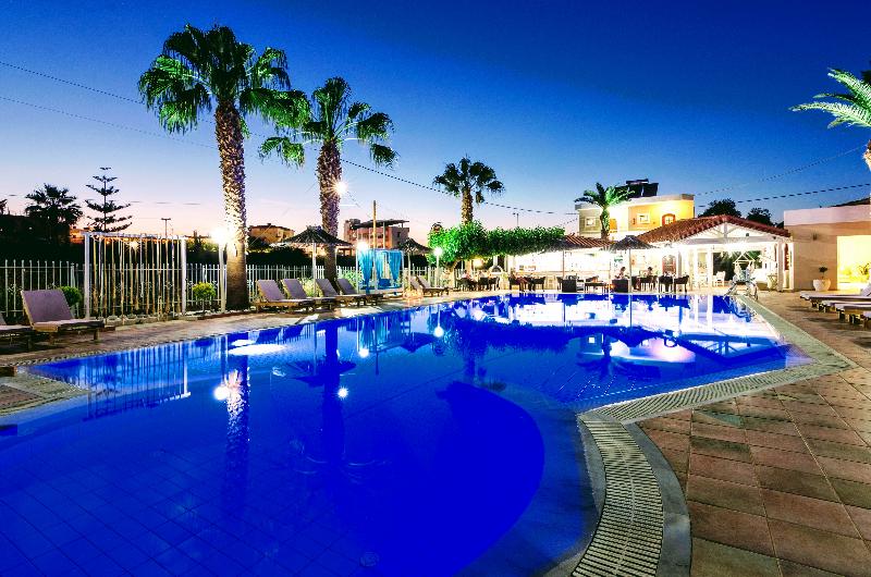 Stelios Gardens - Havuz
