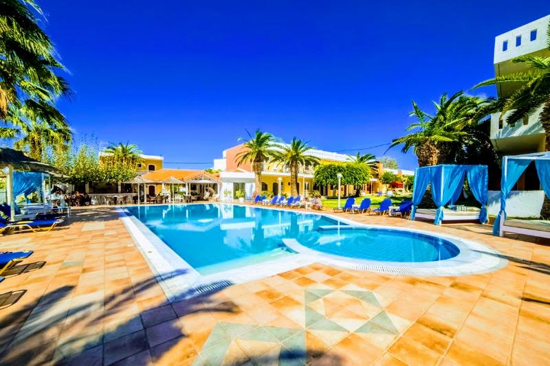 Stelios Gardens - Havuz