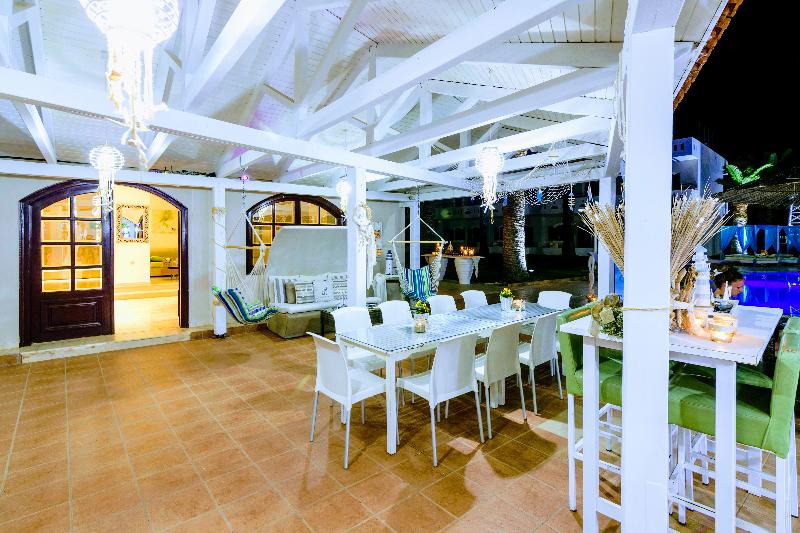 Stelios Gardens - Teras