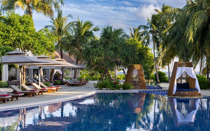 Niva Dhigali Maldives - Havuz