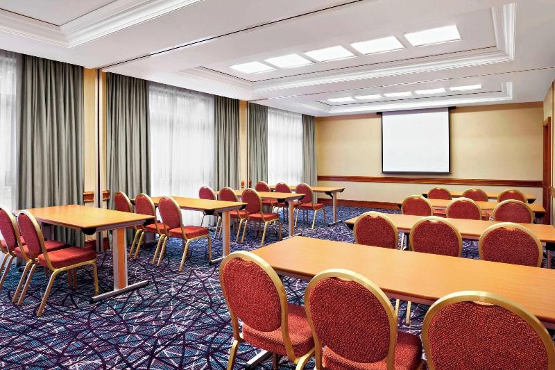 Skyline Sheraton Heathrow - Toplantı