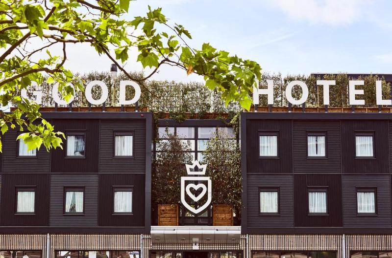 Good Hotel - Genel