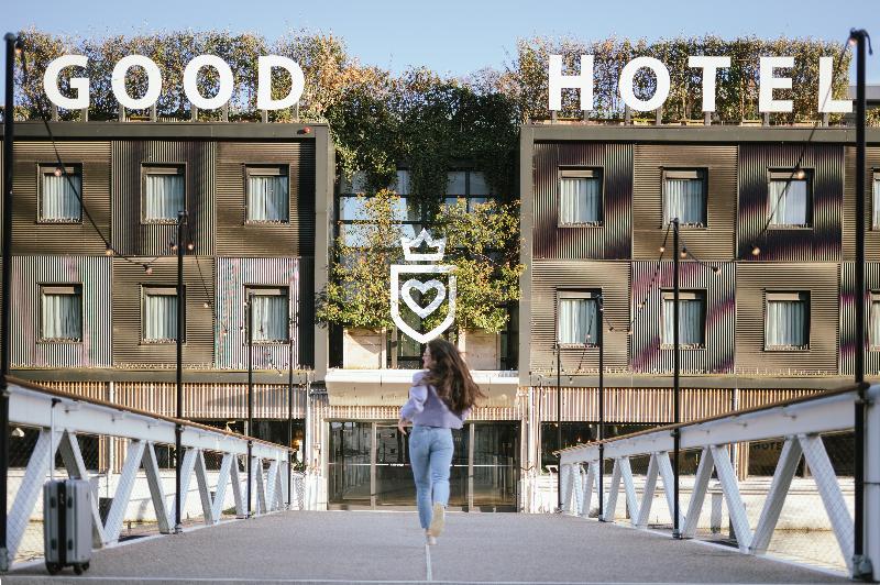 Good Hotel - Genel