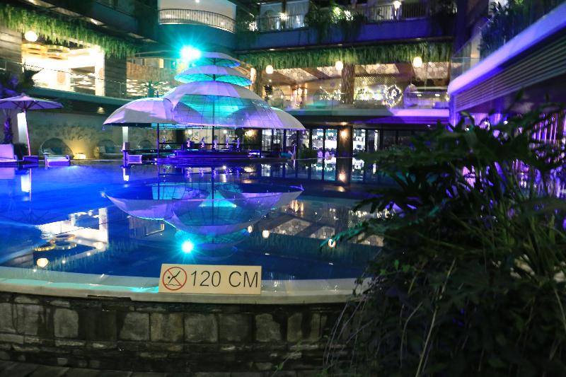 The Crystal Luxury Bay Resort Nusa Dua, Bali - Bar