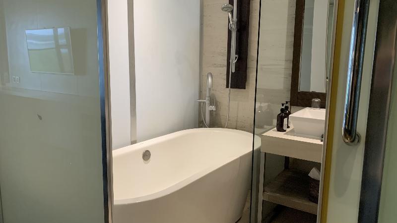 The Crystal Luxury Bay Resort Nusa Dua, Bali - Oda