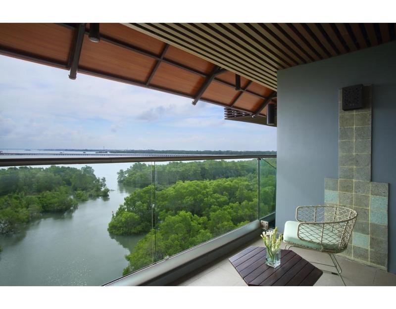 The Crystal Luxury Bay Resort Nusa Dua, Bali - Oda