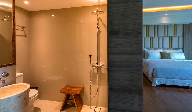 The Crystal Luxury Bay Resort Nusa Dua, Bali - Oda