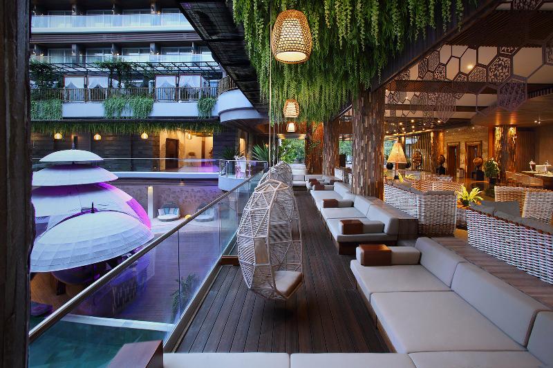 The Crystal Luxury Bay Resort Nusa Dua, Bali - Restoran