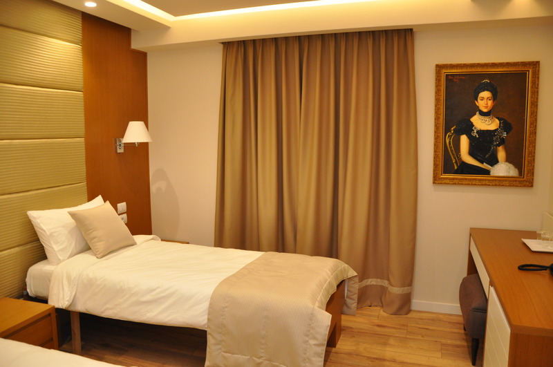 Hotel Queen - Oda