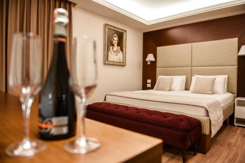 Hotel Queen - Oda