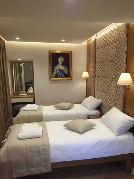 Hotel Queen - Oda