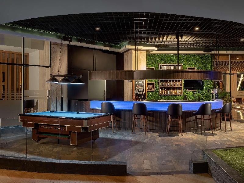 Radisson Golf & Convention Center Batam - Bar