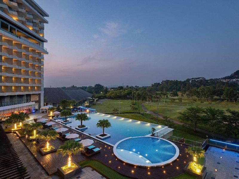 Radisson Golf & Convention Center Batam - Havuz
