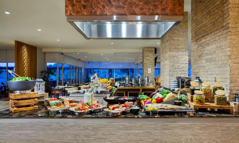 Radisson Golf & Convention Center Batam - Restoran