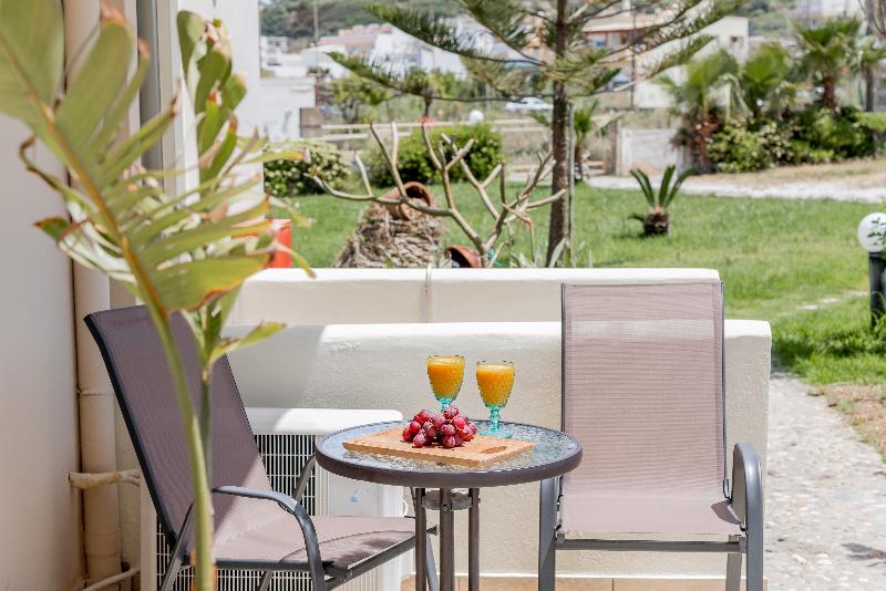 Almyra Apartments - Oda