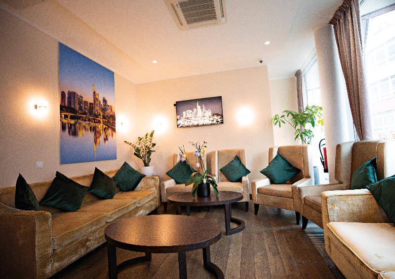 Skyline Hotel - Lobi