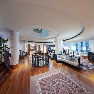 Conrad Hamburg fotoÄŸrafÄ±
