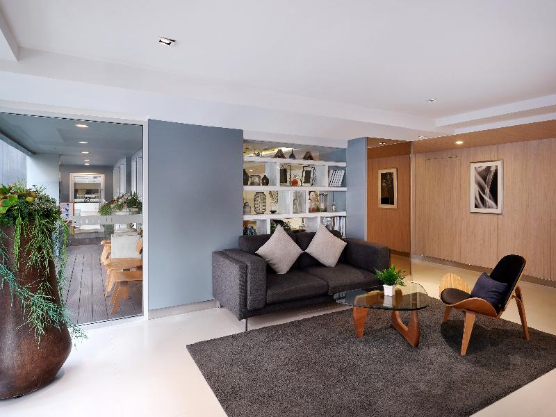 The Grass Serviced Suites by At Mind - Lobi