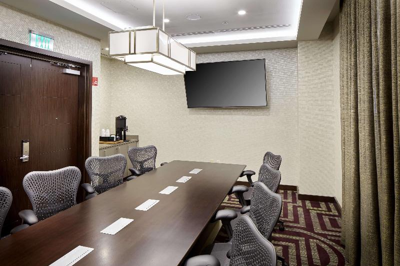 Hilton Garden Inn Roslyn, NY - Toplantı