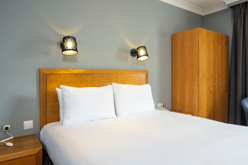 Holiday Inn Edinburgh - Oda