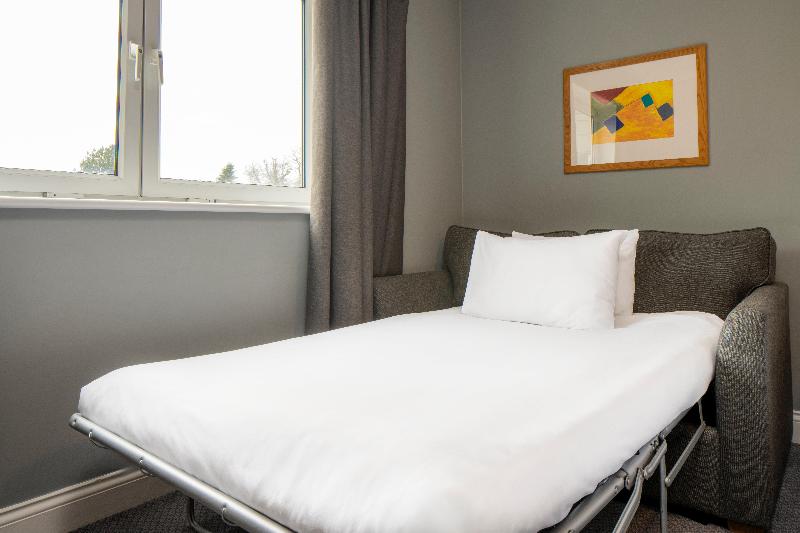Holiday Inn Edinburgh - Oda