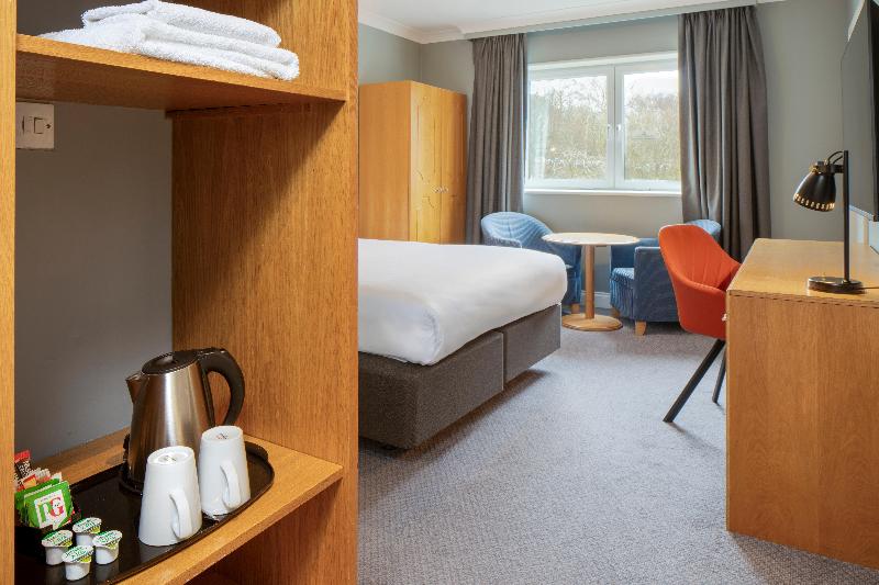 Holiday Inn Edinburgh - Oda