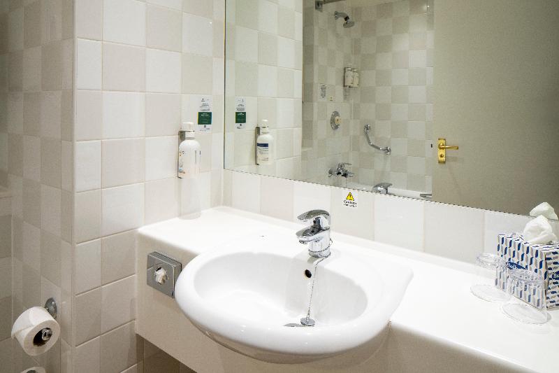 Holiday Inn Edinburgh - Oda