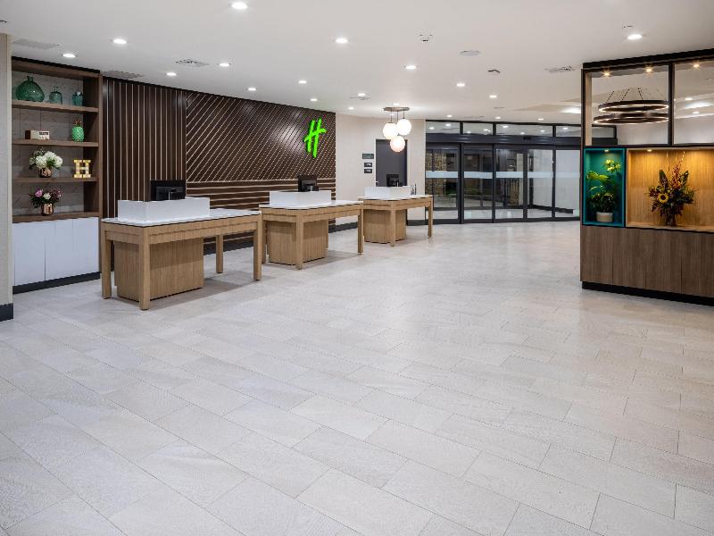 Holiday Inn Long Island-Islip Arpt East - Lobi