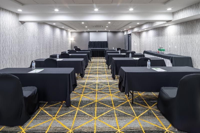 Holiday Inn Long Island-Islip Arpt East - Toplantı