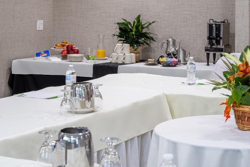 Holiday Inn Long Island-Islip Arpt East - Toplantı