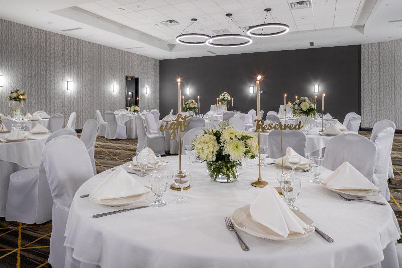 Holiday Inn Long Island-Islip Arpt East - Toplantı