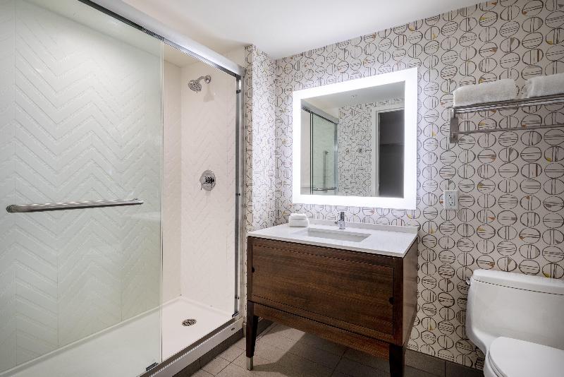 Holiday Inn Long Island-Islip Arpt East - Oda
