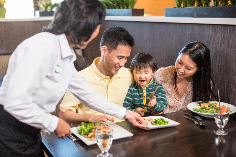 Holiday Inn Long Island-Islip Arpt East - Restoran