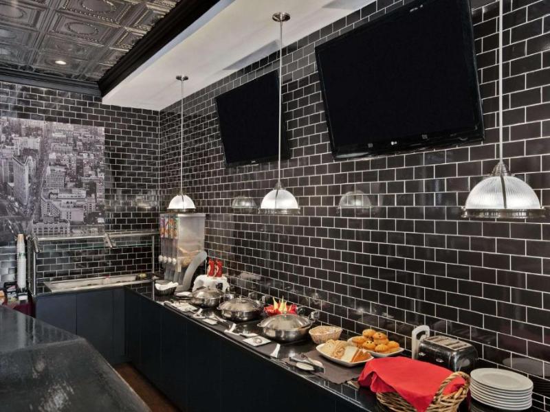 Holiday Inn Long Island-Islip Arpt East - Restoran
