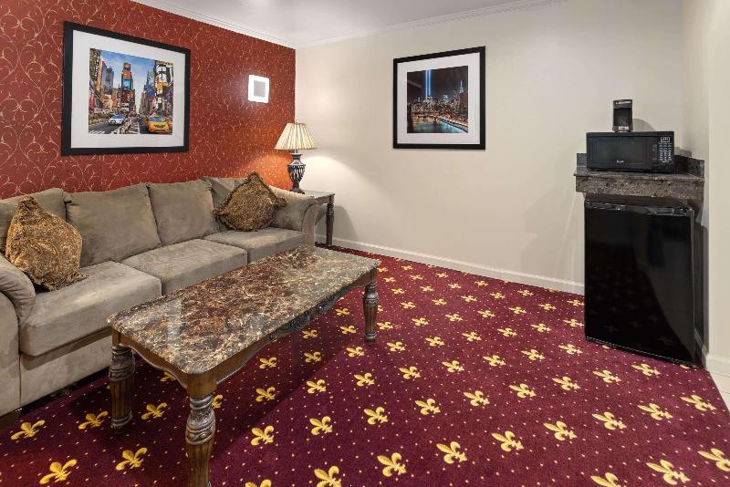 Travelodge by Wyndham Manhasset - Oda