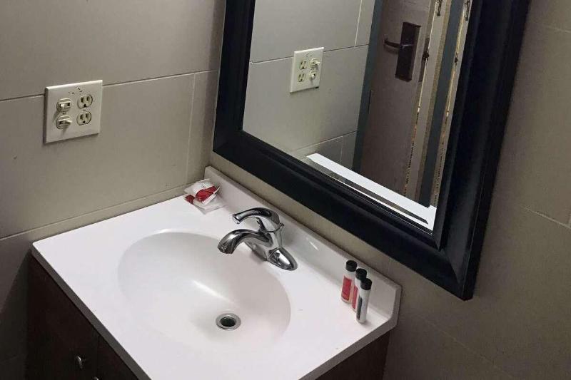 Travelodge by Wyndham Avenel Woodbridge - Oda