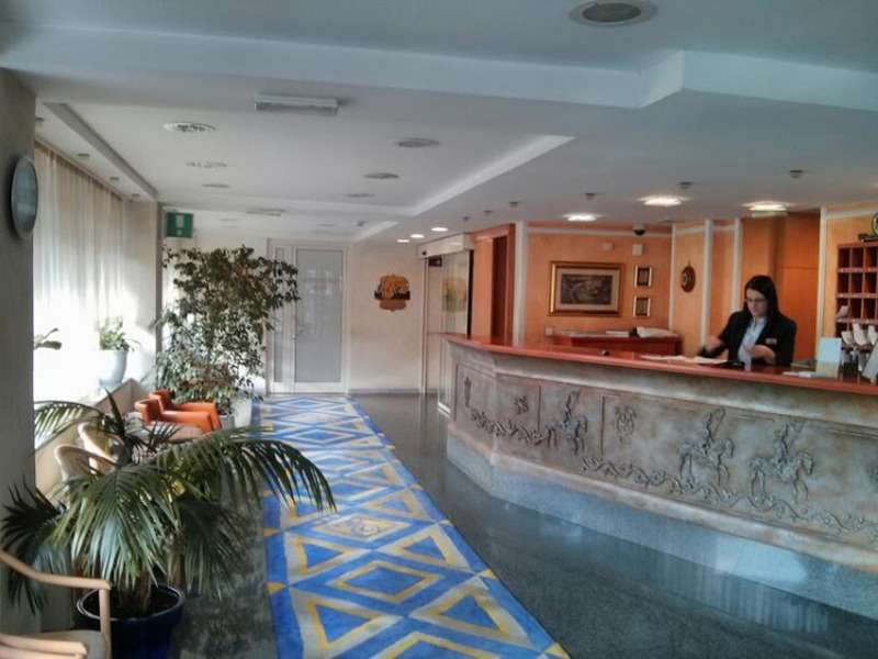 Hotel Art - Lobi