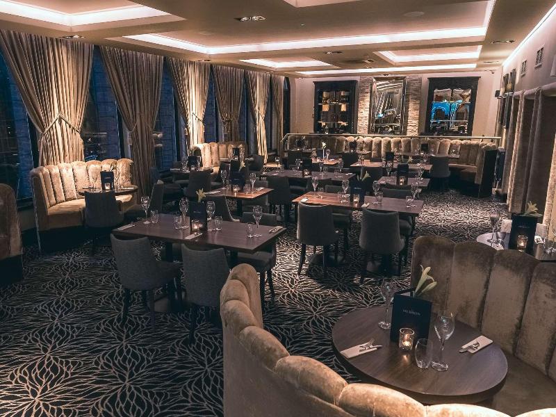 The County Hotel and County Aparthotel - Bar