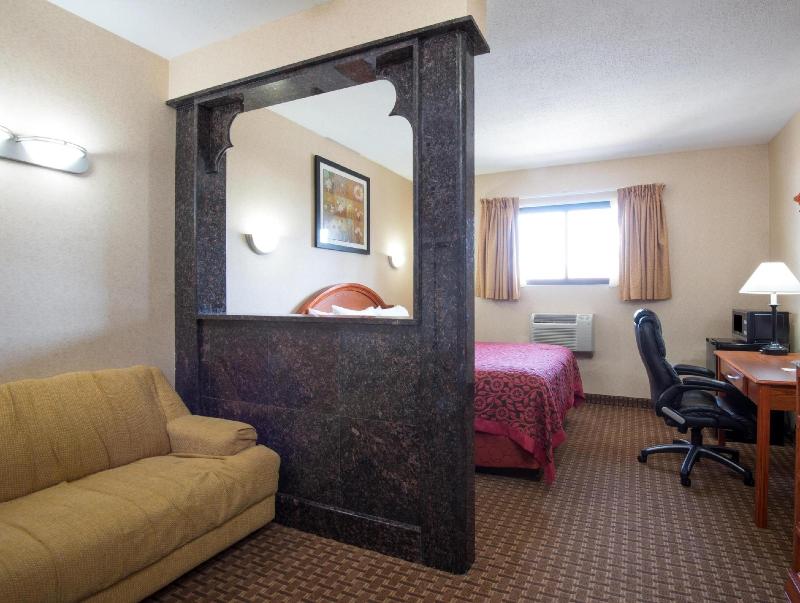 Red Roof Inn Copiague - Genel